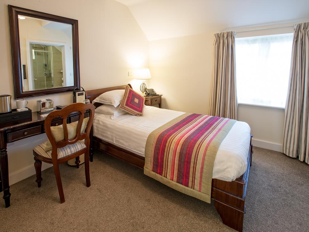 The Bishops Table Hotel Farnham  Kültér fotó
