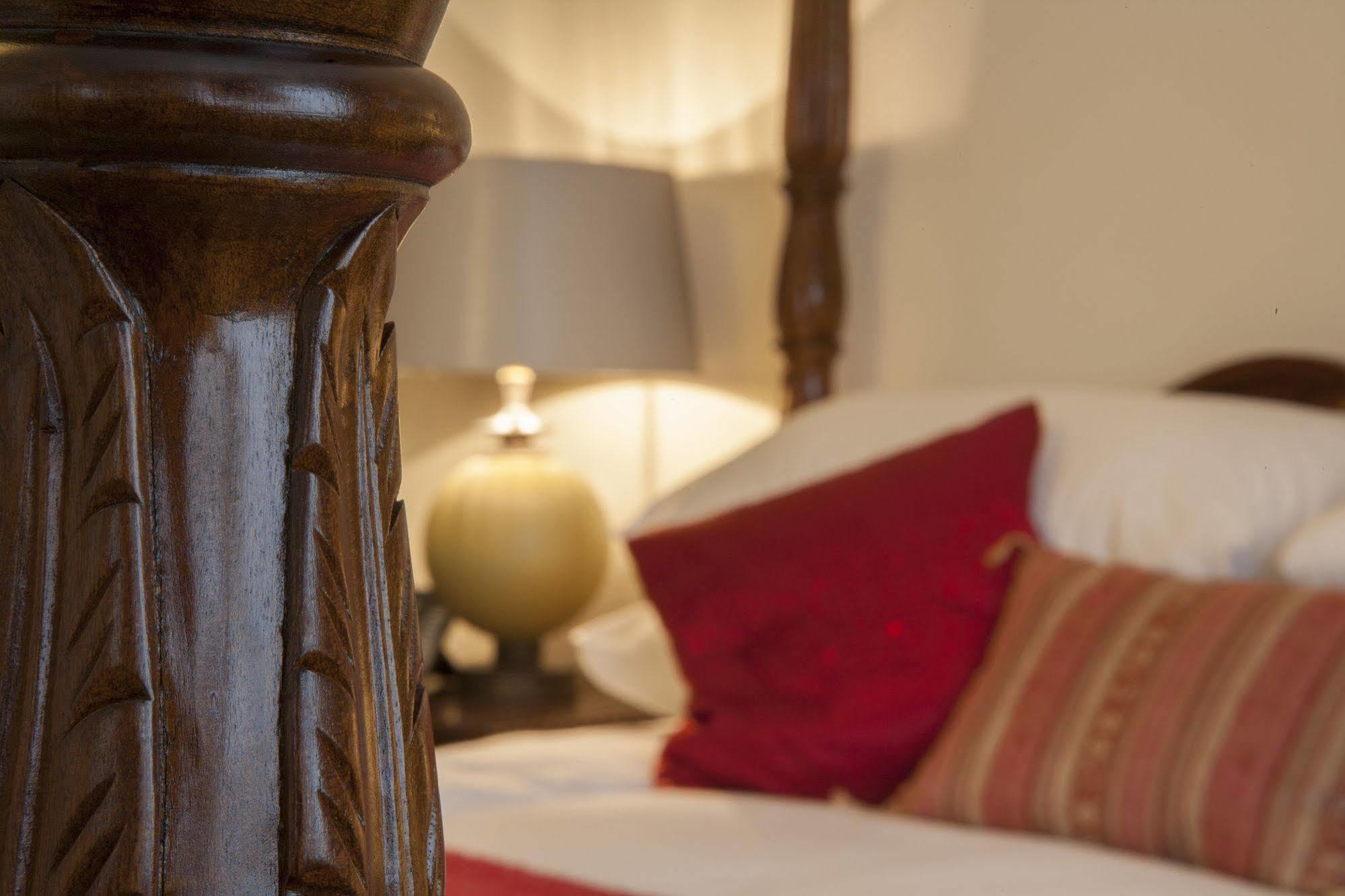 The Bishops Table Hotel Farnham  Kültér fotó